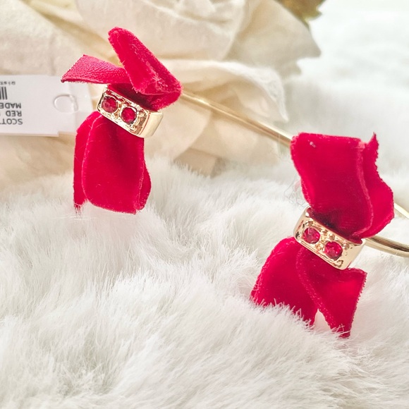 New with tags SCOTTISH CHEER CUFF BRACELET GOLD w/RED BOWS and Ruby like Stones - Picture 2 of 9